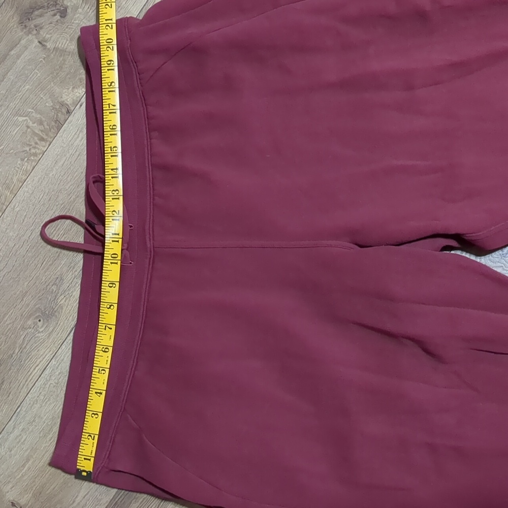 Lululemon Scuba High Rose Wine Red Jogger  Size 20 - Picture 4 of 10